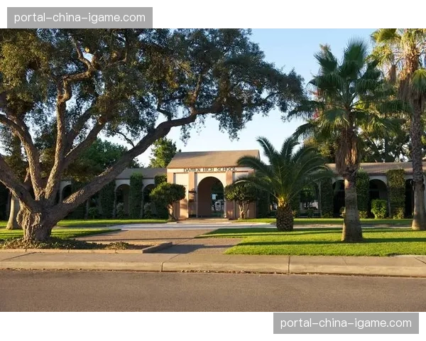 加州一男子因在未授权区域修建大型BMX土坡被起诉